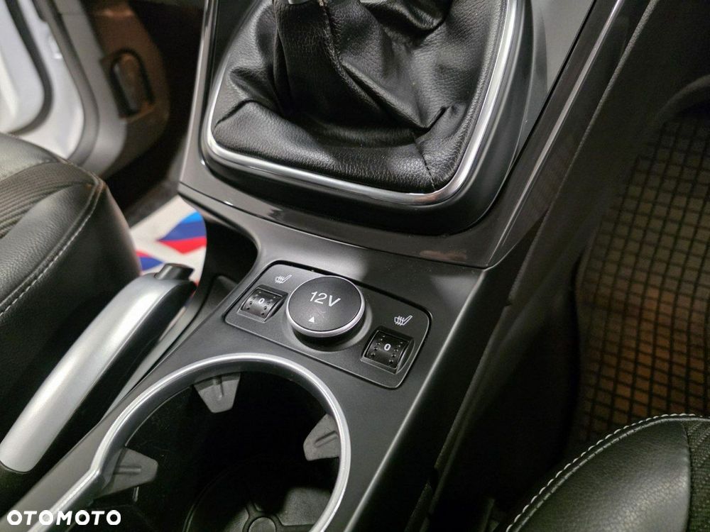 Ford Kuga 2.0 TDCi 4x4 Titanium - 19