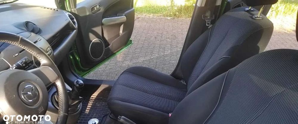 Mazda 2 - 6