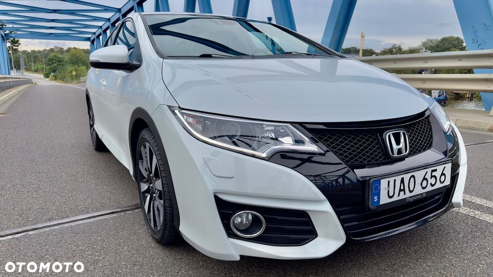 Honda Civic Tourer 1.8 i-VTEC Elegance - 3