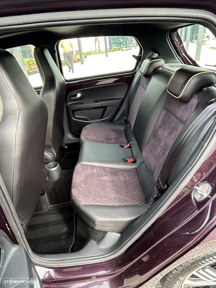 SEAT Mii 1.0 Ecomotive by Cosmopolitan - 11