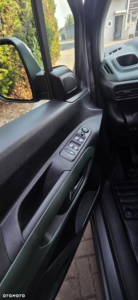 Citroën Berlingo MPV XL BlueHDi 130 SHINE - 26