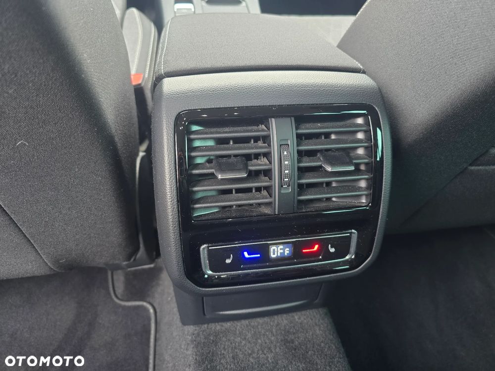 Volkswagen Passat - 8