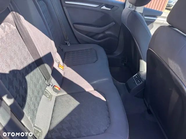 Audi A3 1.6 TDI clean diesel Attraction - 19