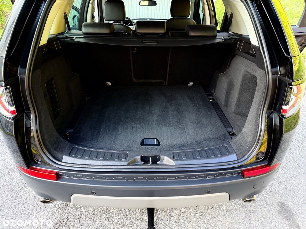 Land Rover Discovery Sport TD4 HSE Luxury - 34