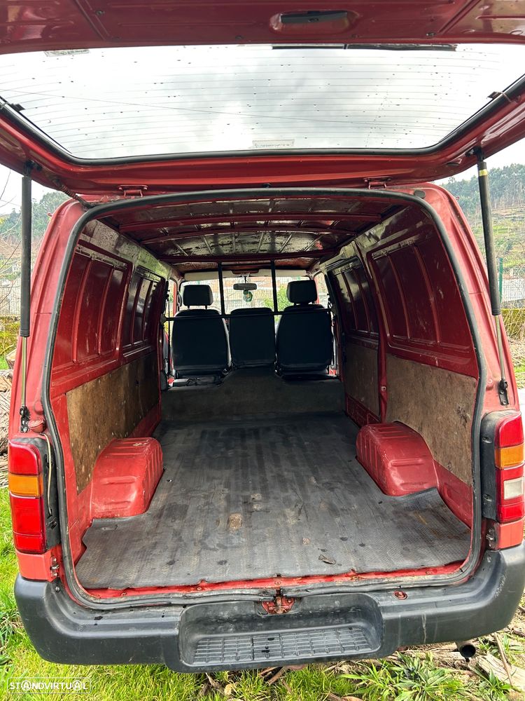 Toyota HiAce 2.4 D LH102L - 13