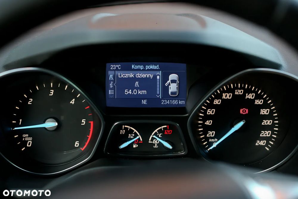 Ford Kuga 2.0 TDCi 2x4 SYNC - 30