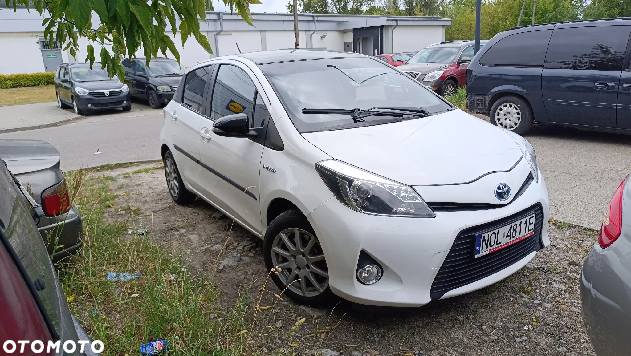Toyota Yaris Hybrid 100 Sol - 2