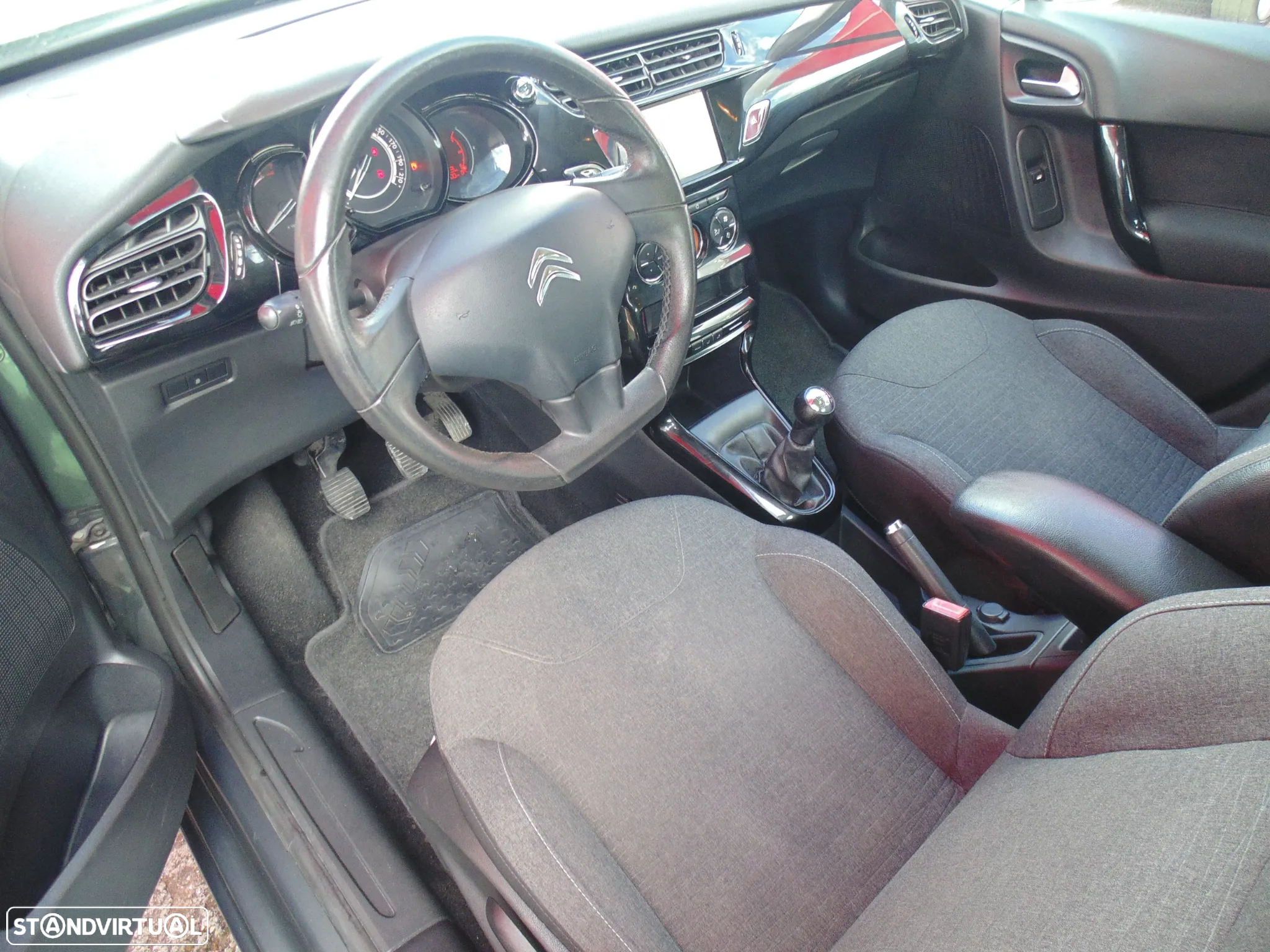 Citroën C3 1.2 PureTech Collection - 15