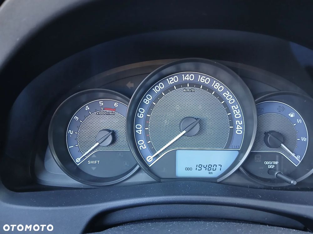 Toyota Auris 1.4 D-4D Active - 10