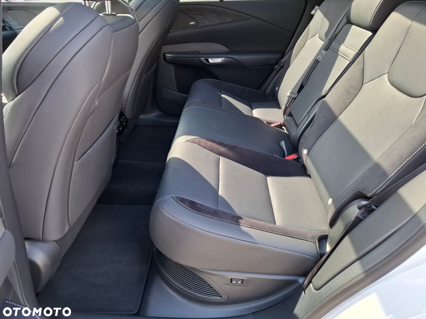 Lexus RX - 18