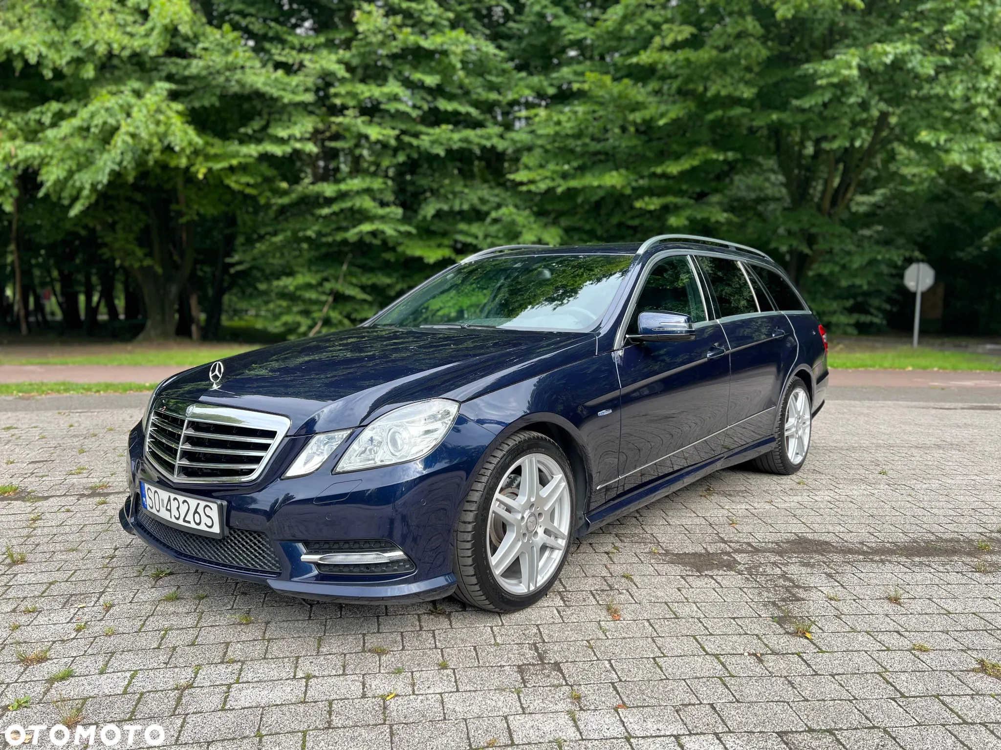 Mercedes-Benz Klasa E 350 T CDI DPF 4Matic BlueEFFICIENCY 7G-TRONIC Avantgarde - 29