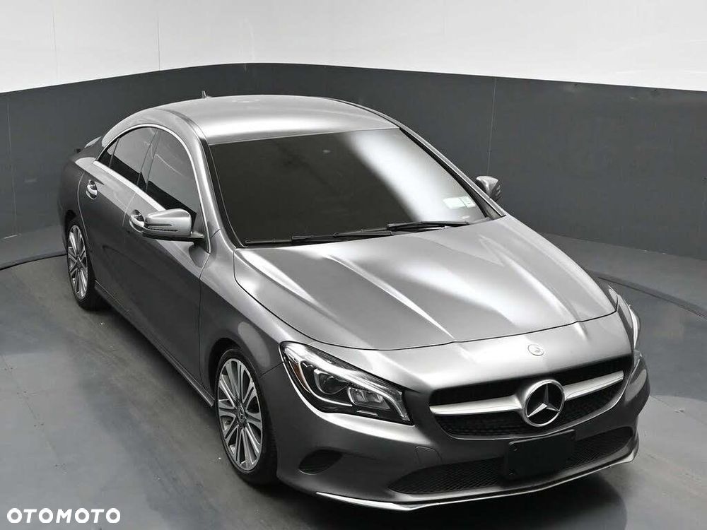 Mercedes-Benz CLA 250 4-Matic - 16