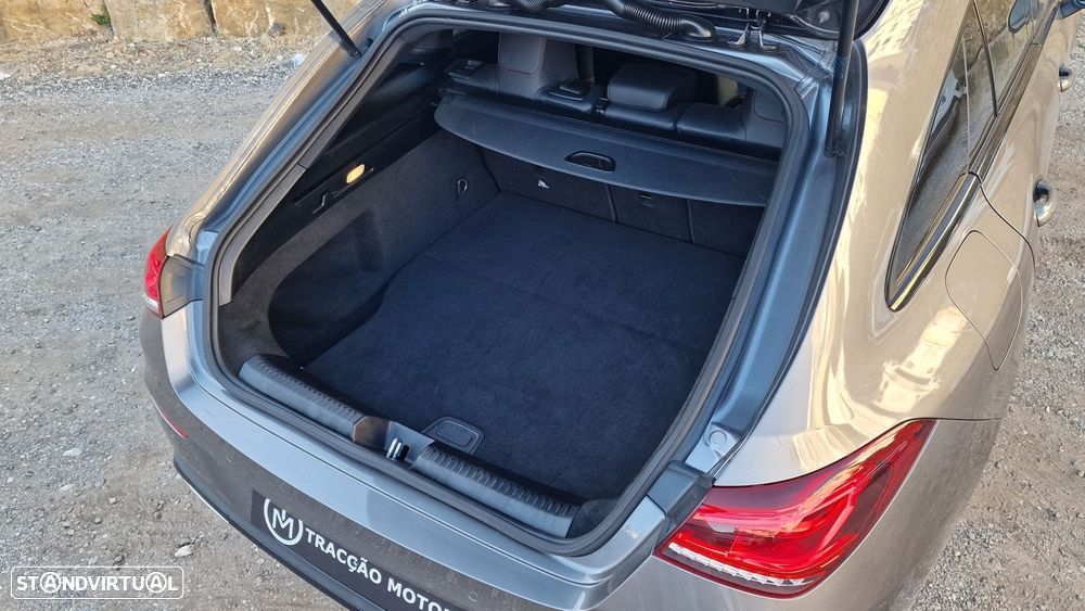 Mercedes-Benz CLA 250 e Shooting Brake AMG Line - 24