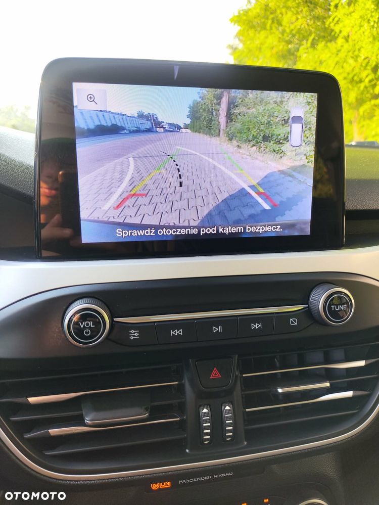 Ford Focus 1.5 EcoBlue Connected - 17