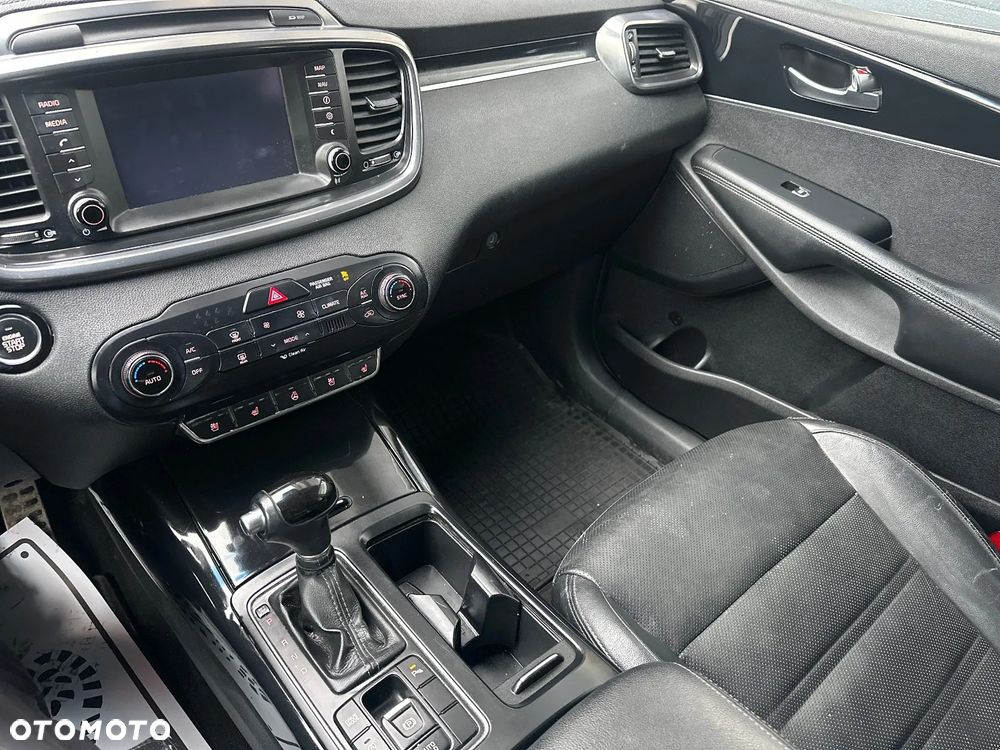 Kia Sorento - 16