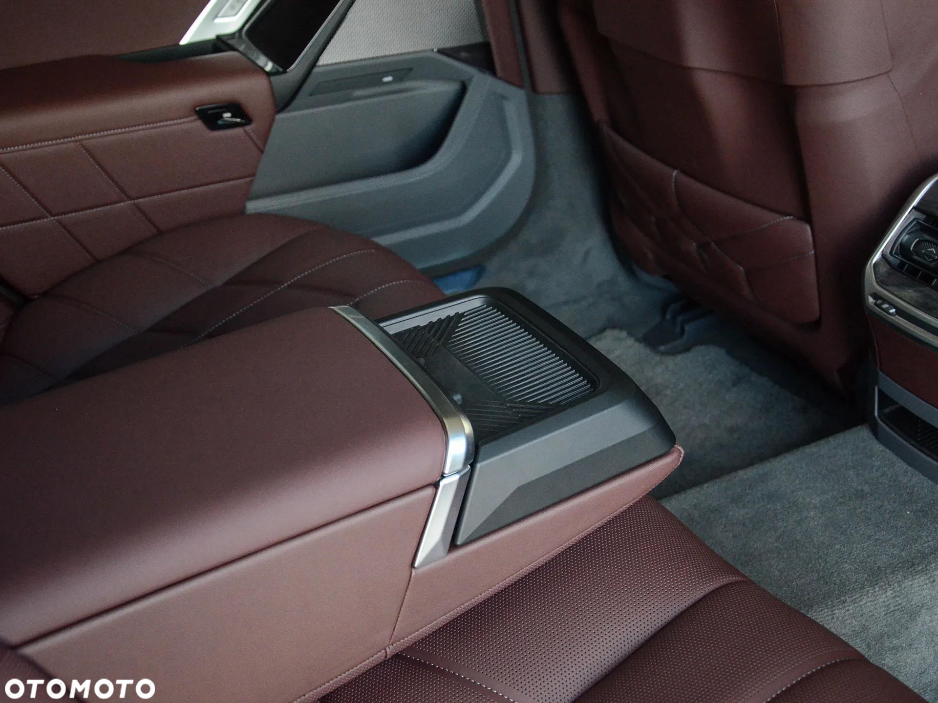 BMW Seria 7 - 27