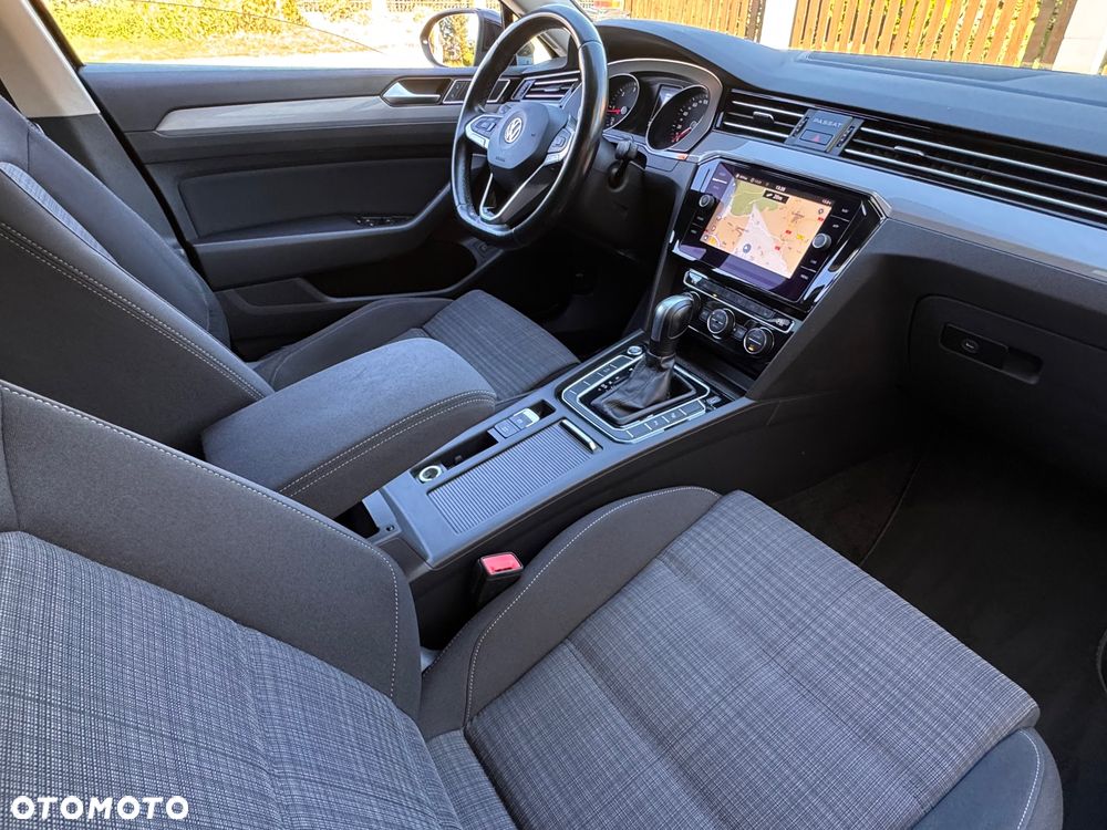 Volkswagen Passat Variant 2.0 TDI SCR DSG Comfortline - 5