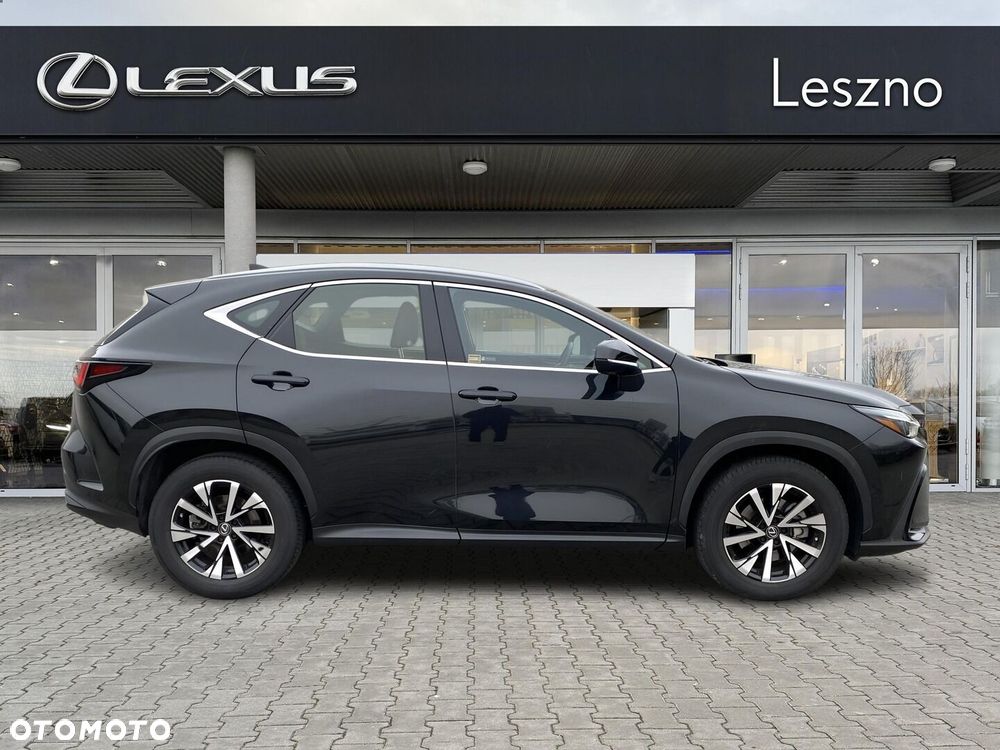 Lexus NX 350h Elegance 2WD - 11