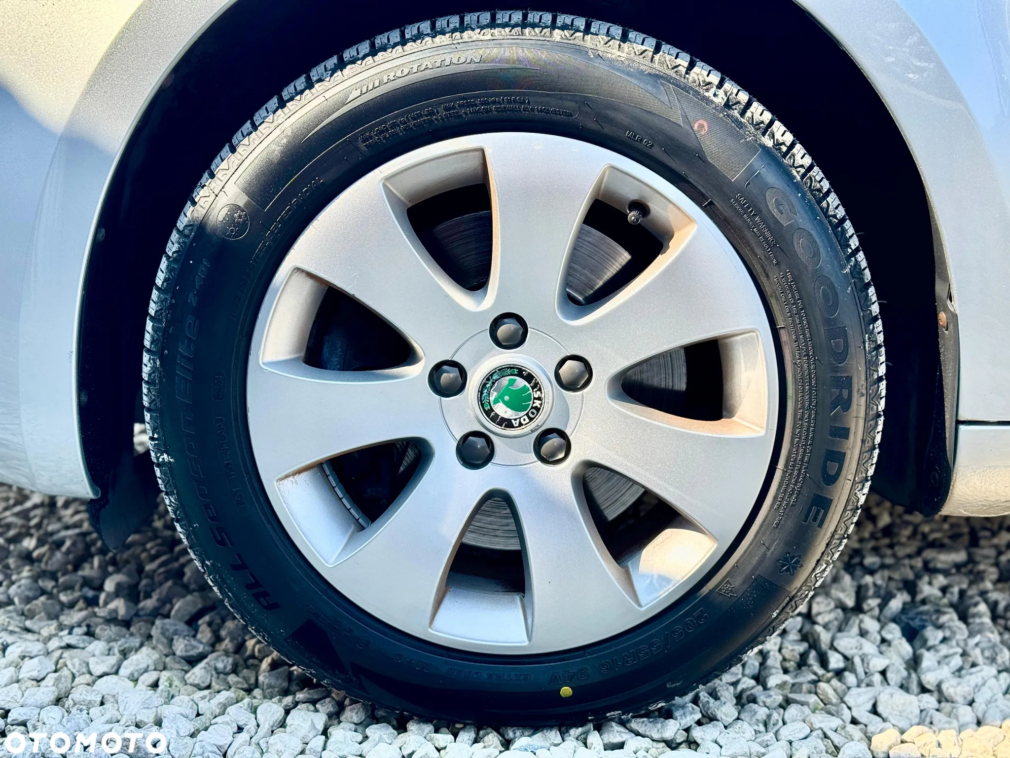 Skoda Superb Combi 2.0 TDI Elegance - 19