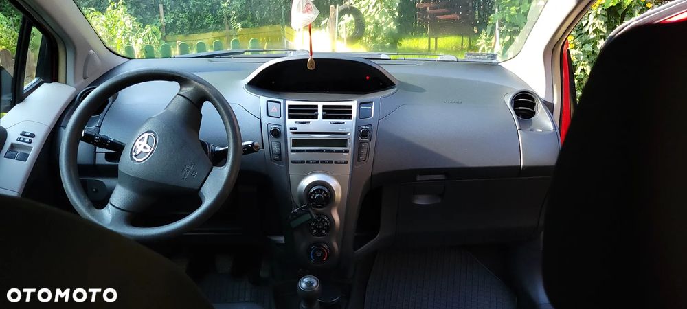 Toyota Yaris 1.0 Luna - 9