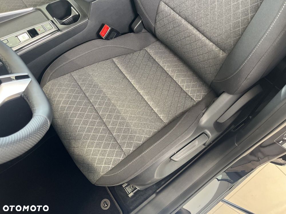 MG ZS Hybrid+ - 15