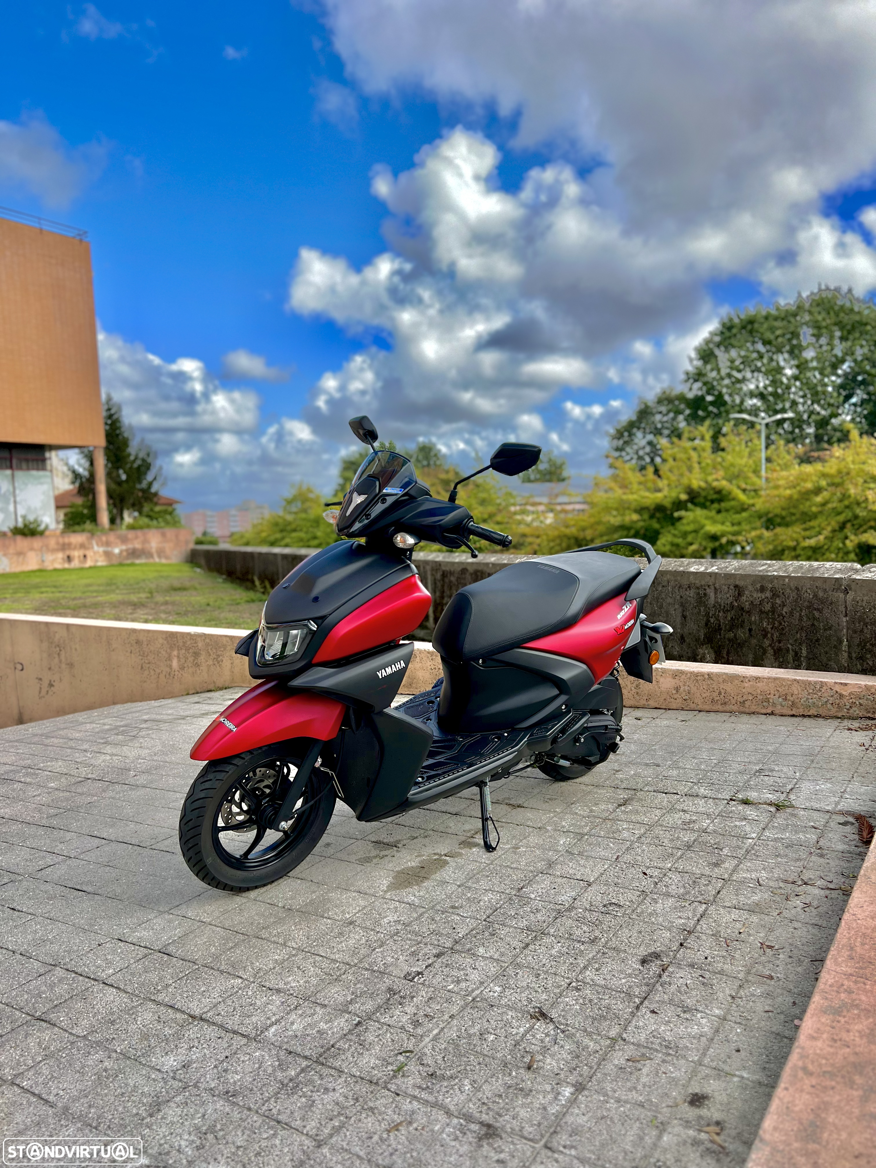 Yamaha RayZR - 4