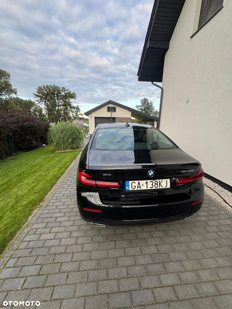 BMW Seria 5 520d xDrive Business Edition - 13