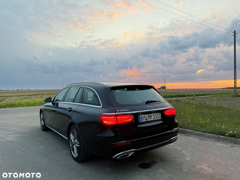 Mercedes-Benz Klasa E 220 d 4-Matic 9G-TRONIC - 4