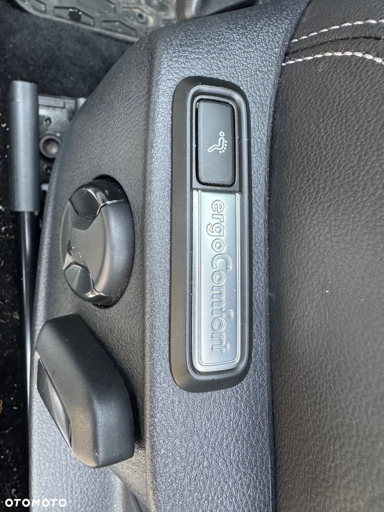 Volkswagen Passat - 16