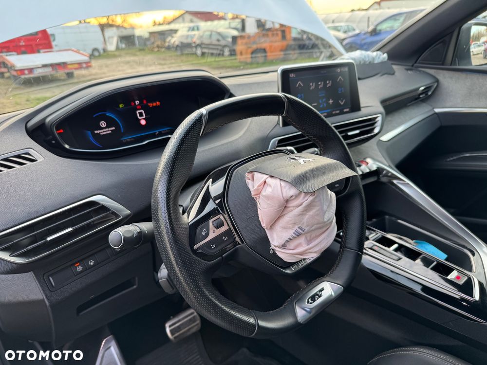 Peugeot 3008 1.2 PureTech GT S&S EAT8 - 8