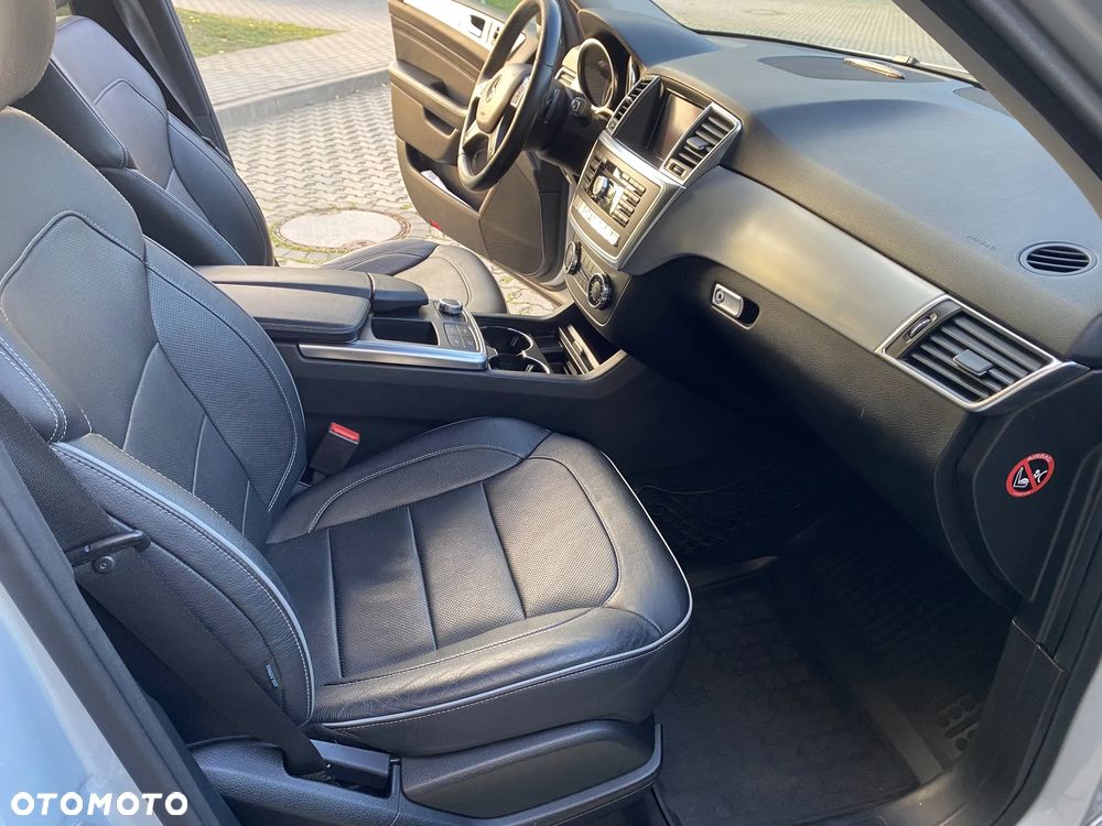 Mercedes-Benz ML 350 BlueTEC 4MATIC 7G-TRONIC - 26