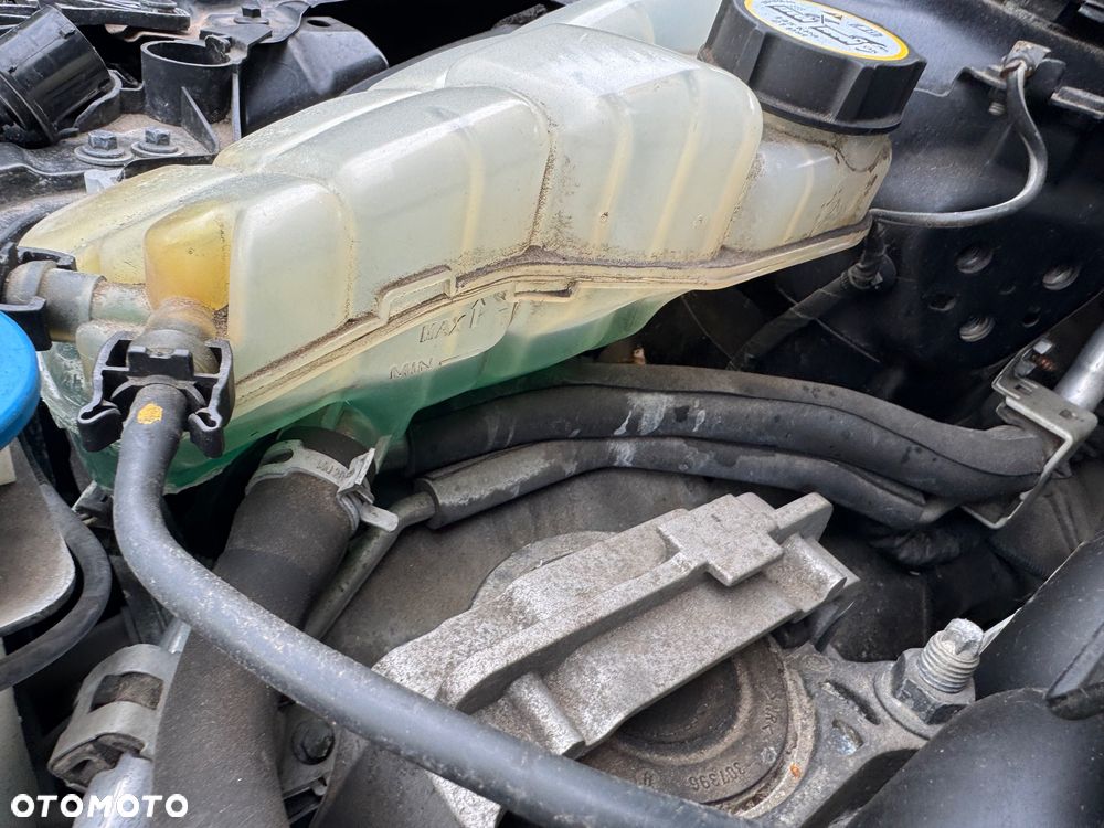 Volvo V40 T3 - 11