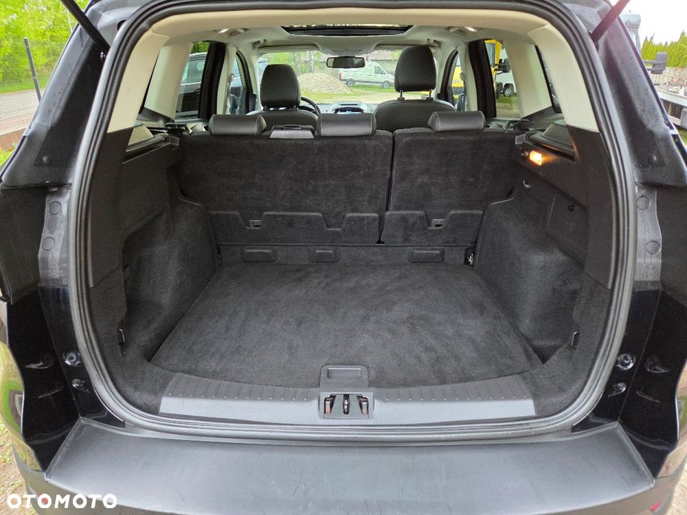 Ford Kuga 1.5 EcoBoost 2x4 Titanium - 18
