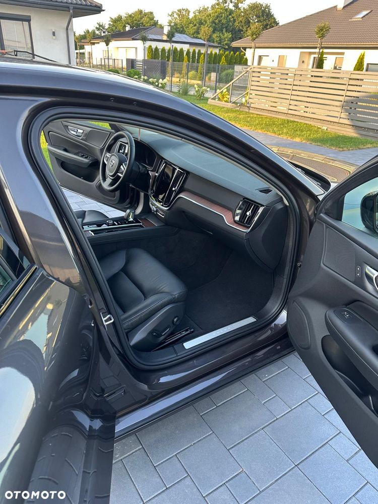 Volvo S60 B5 B Ultimate Dark - 18