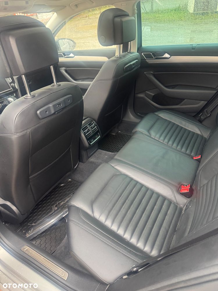 Volkswagen Passat - 8