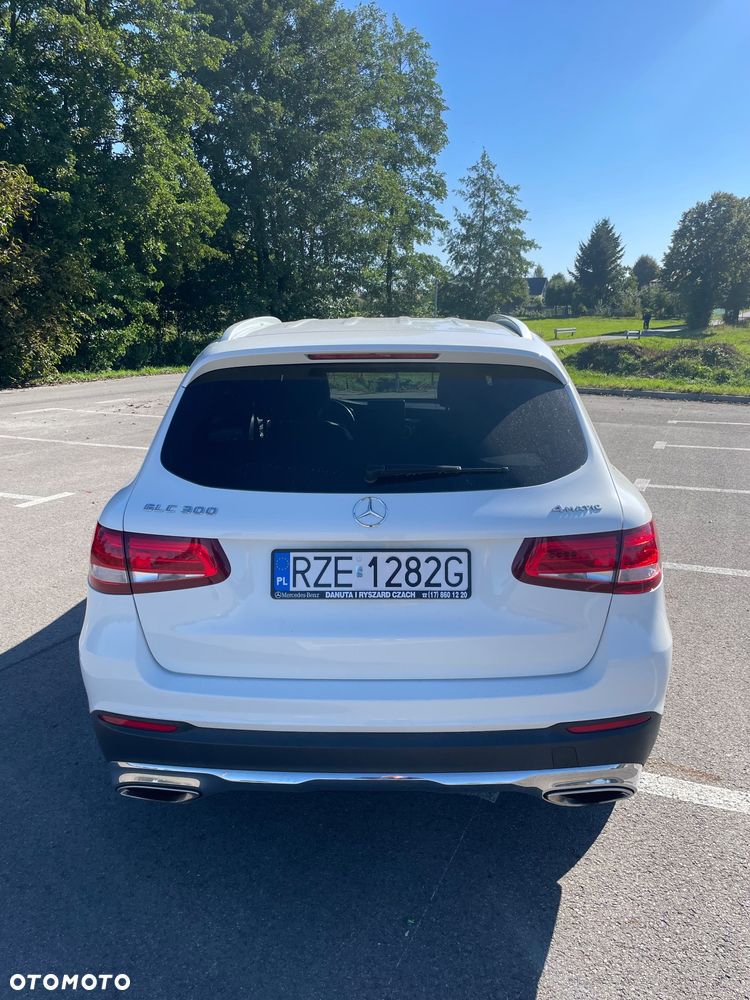 Mercedes-Benz GLC 300 4Matic 9G-TRONIC - 10