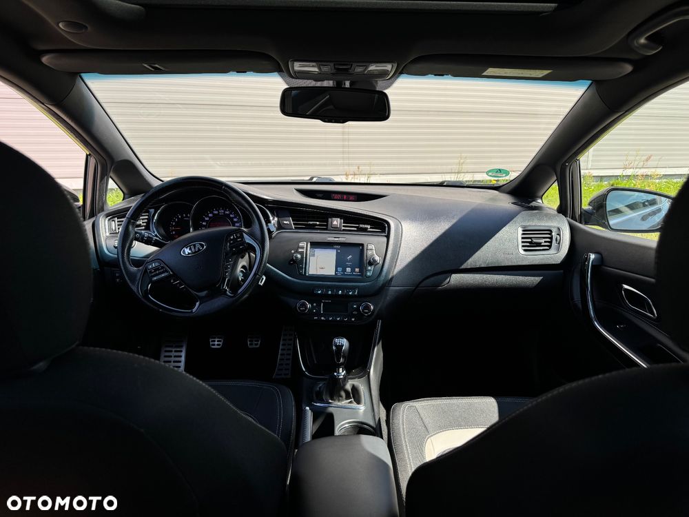 Kia Ceed 1.6 CRDi GT Line - 11