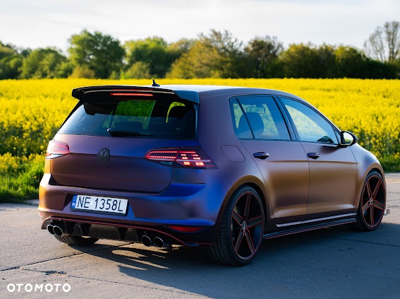 Volkswagen Golf - 8