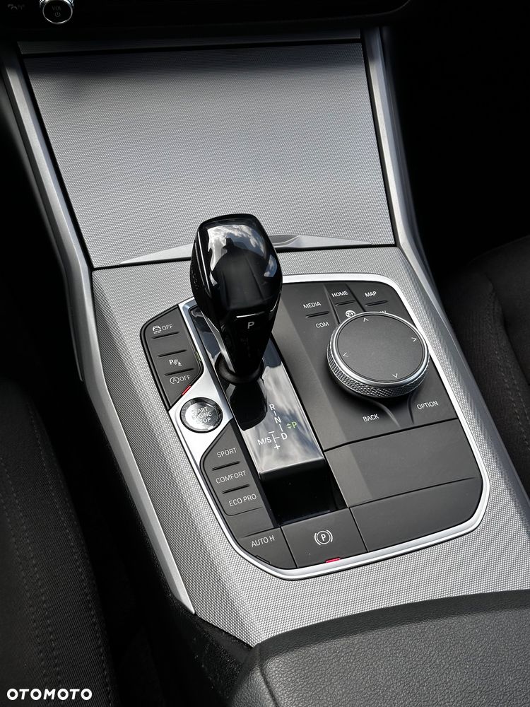 BMW Seria 3 320d xDrive Advantage sport - 33