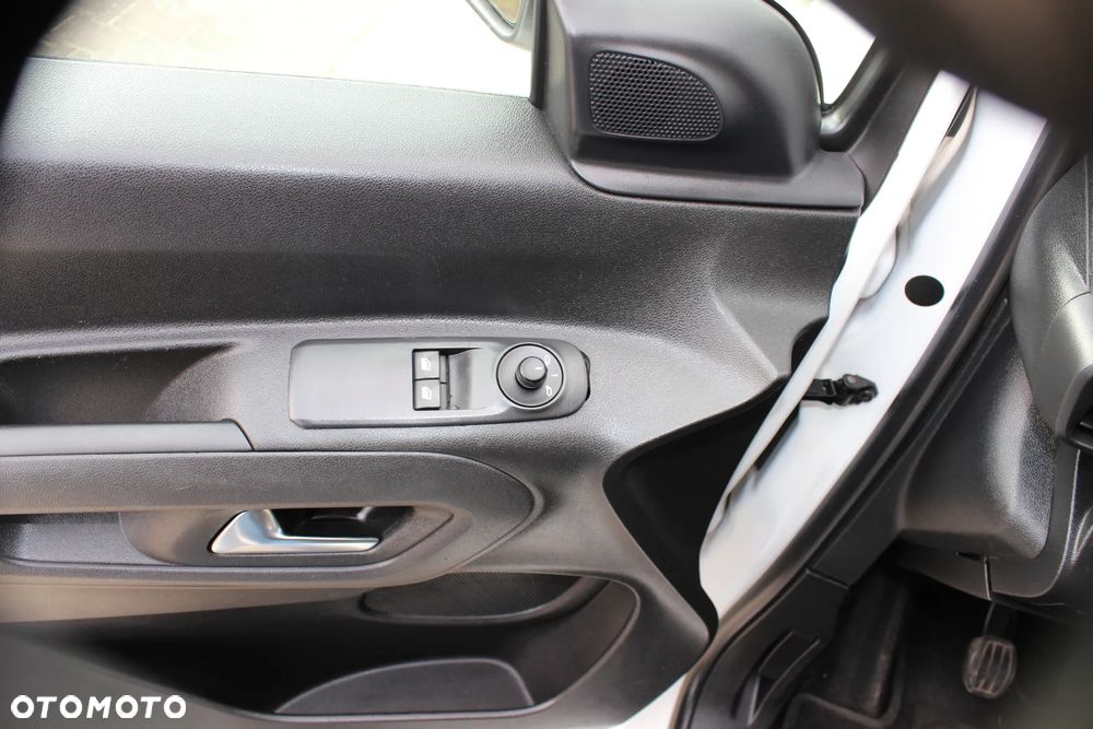 Opel Combo 1.5 D Start/Stop Innovation - 29