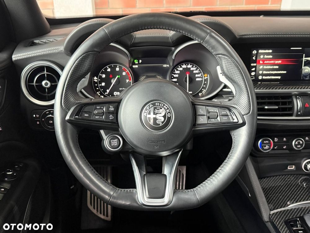 Alfa Romeo Stelvio 2.0 Turbo Veloce TI Q4 - 11