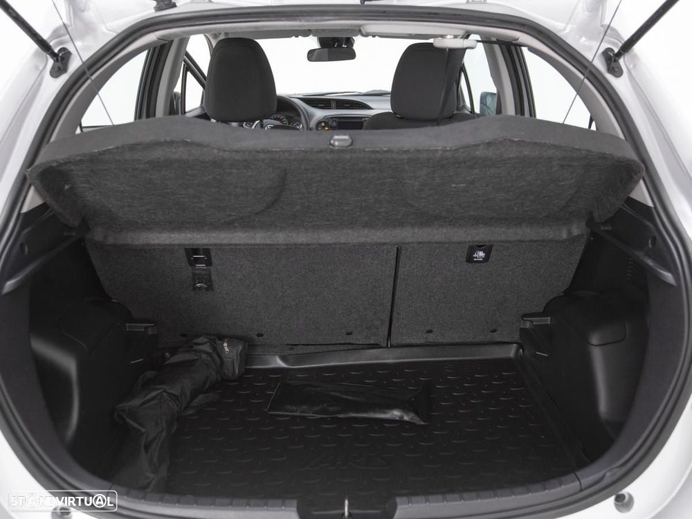 Toyota Yaris 1.5 HSD Active - 6