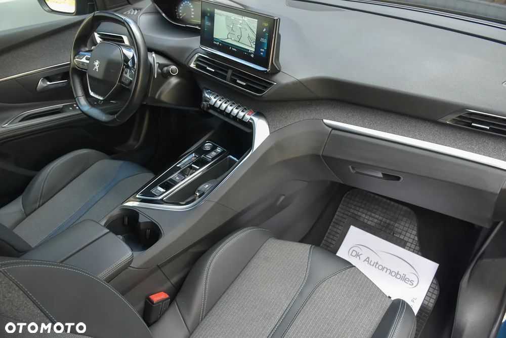 Peugeot 3008 1.6 PureTech HYbrid4 GT Line S&S EAT8 - 25