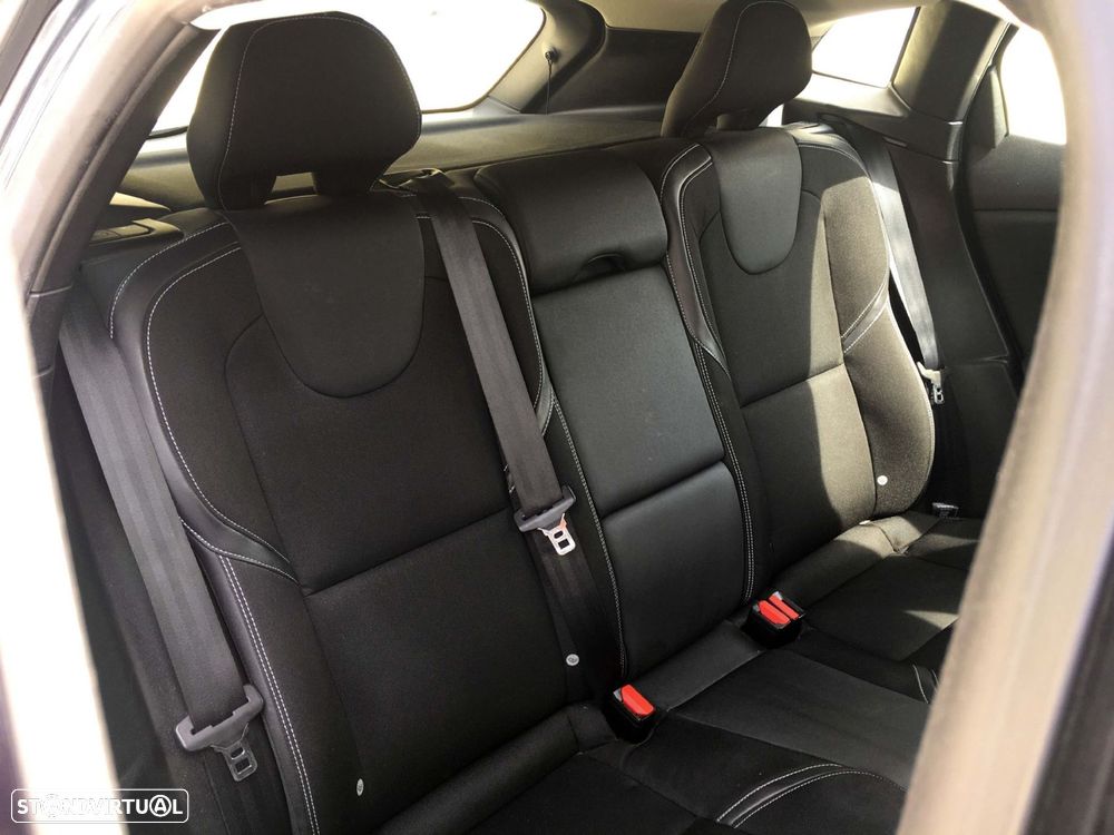 Volvo V40 1.6 D2 Momentum - 6