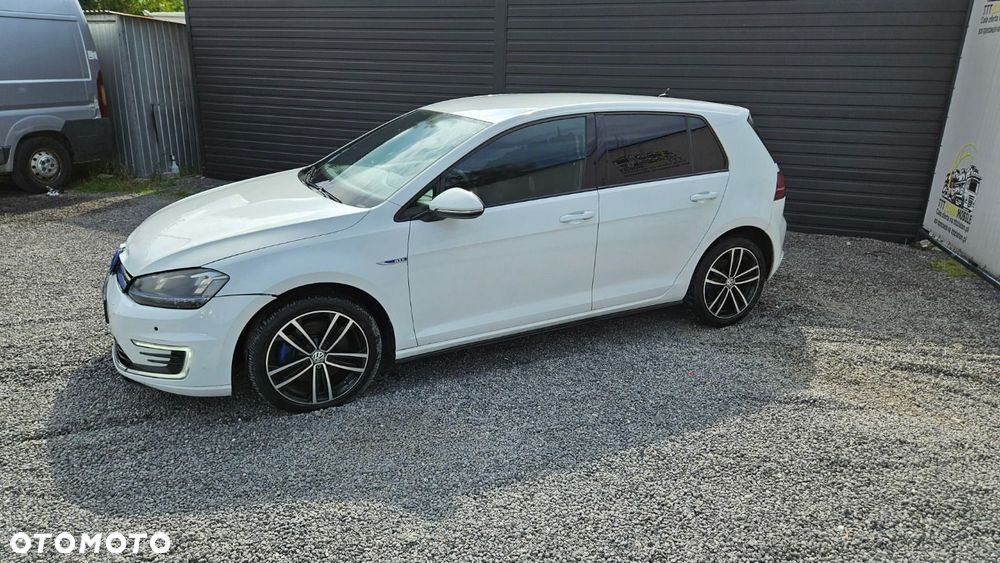 Volkswagen Golf - 3