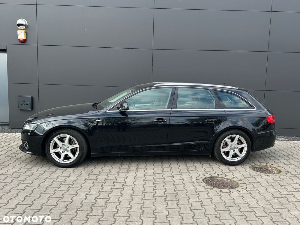 Audi A4 Avant - 11