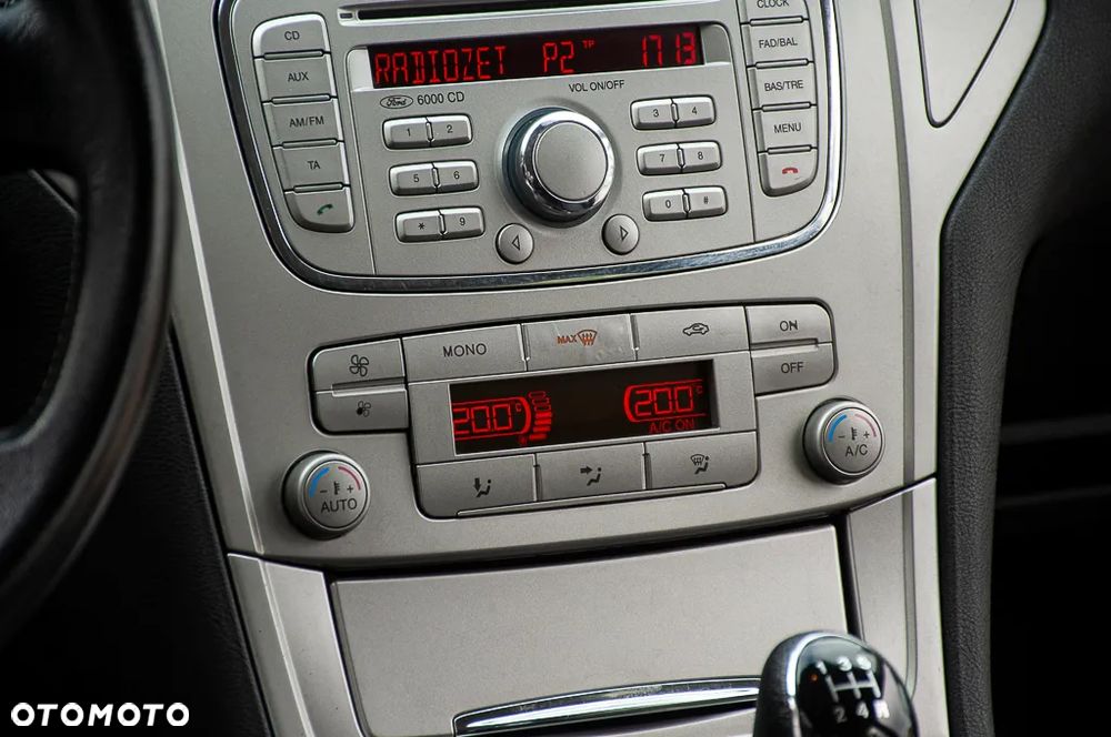 Ford Mondeo 2.0 Champions Edition - 31
