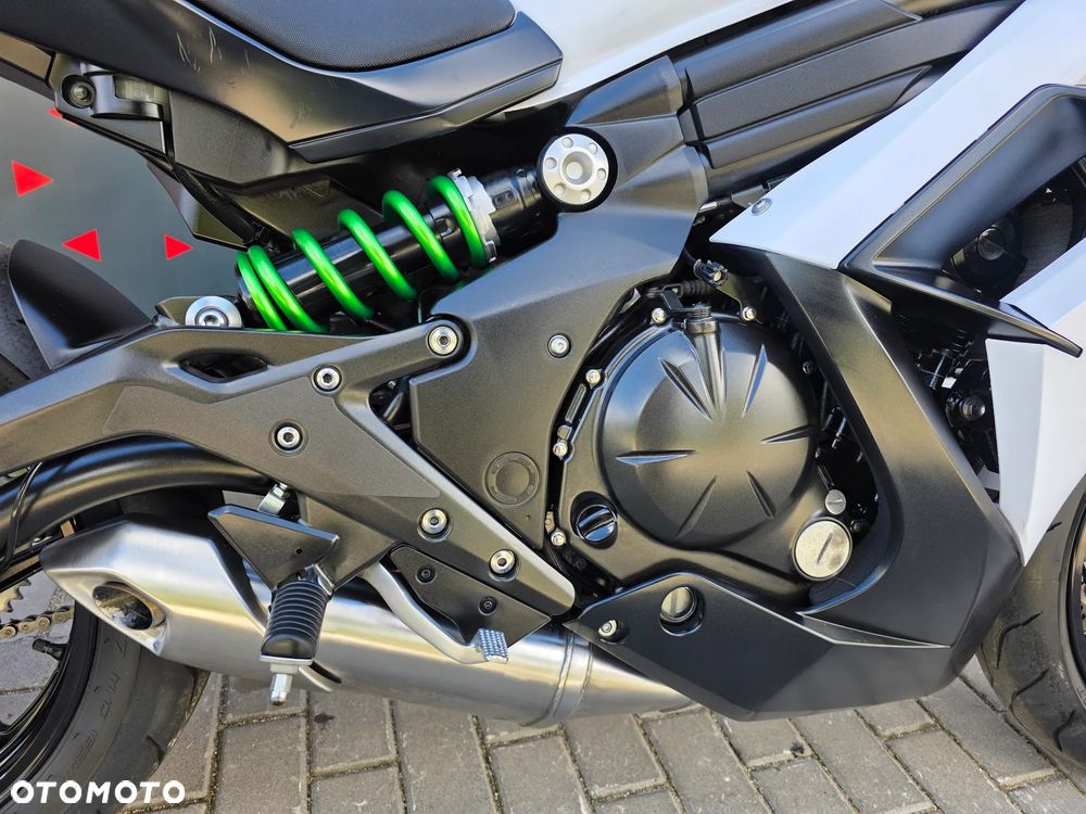 Kawasaki ER - 24