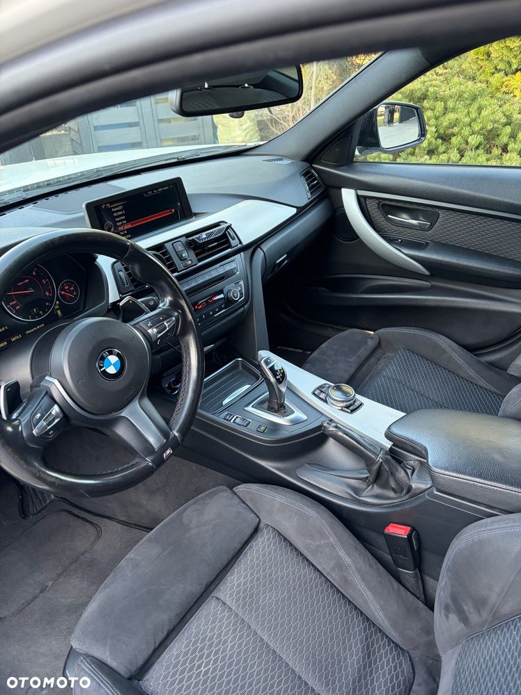 BMW Seria 3 320d xDrive - 14
