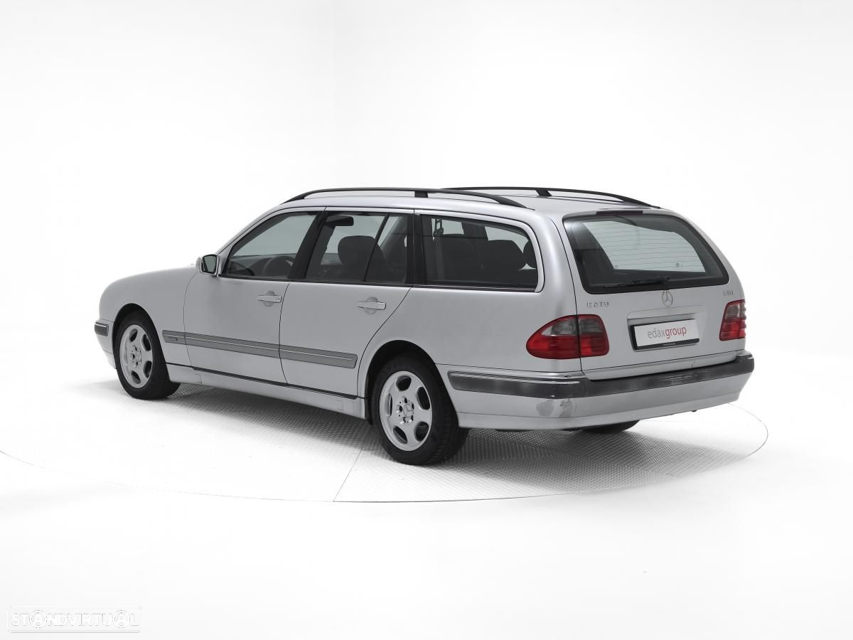 Mercedes-Benz E 270 CDi Elegance - 4